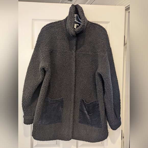 & Other Stories Black Teddy Jacket with Corduroy Pockets - Picture 4 of 12